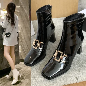 Koreanske version af Kwiktou Ma spænde støvler vinter 2021 nye bagerste lynlås høj hæl retro chunky metal trim patent læder